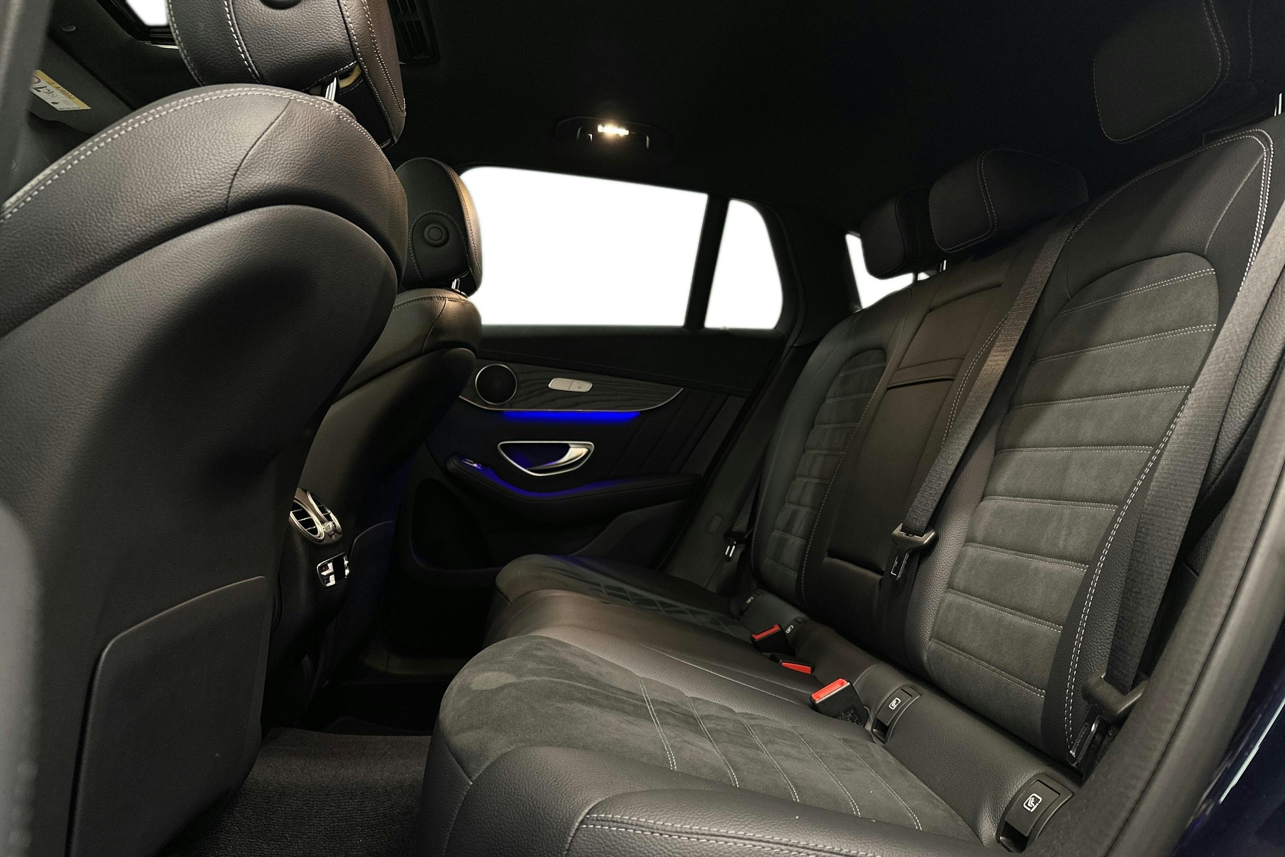 met. sininen Mercedes-Benz EQC 2021 kuva 10.