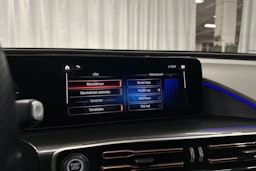 met. sininen Mercedes-Benz EQC 2021 kuva 20.