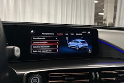 met. sininen Mercedes-Benz EQC 2021 kuva 23.