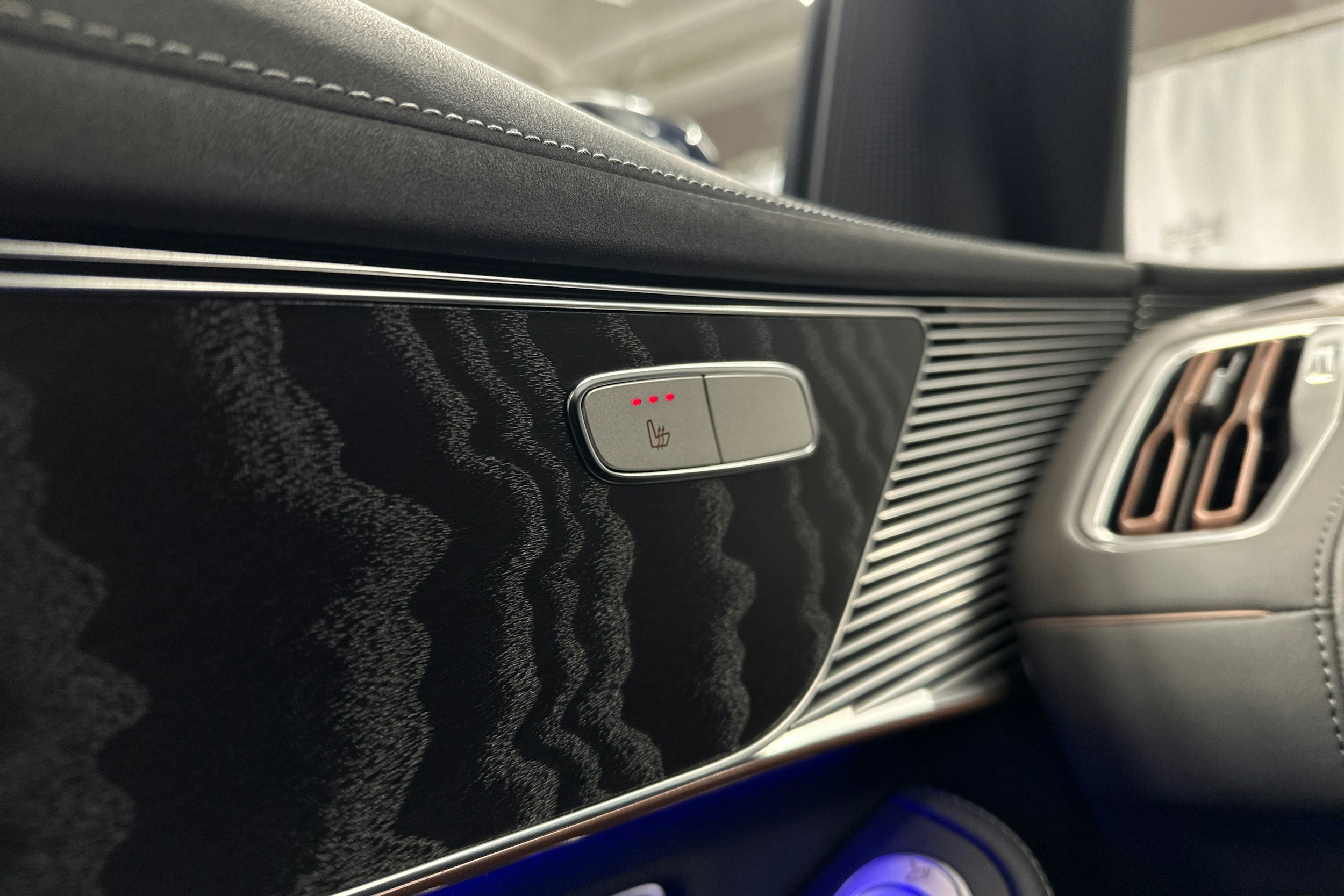 met. sininen Mercedes-Benz EQC 2021 kuva 26.