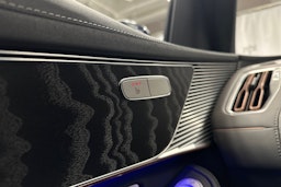 met. sininen Mercedes-Benz EQC 2021 kuva 26.