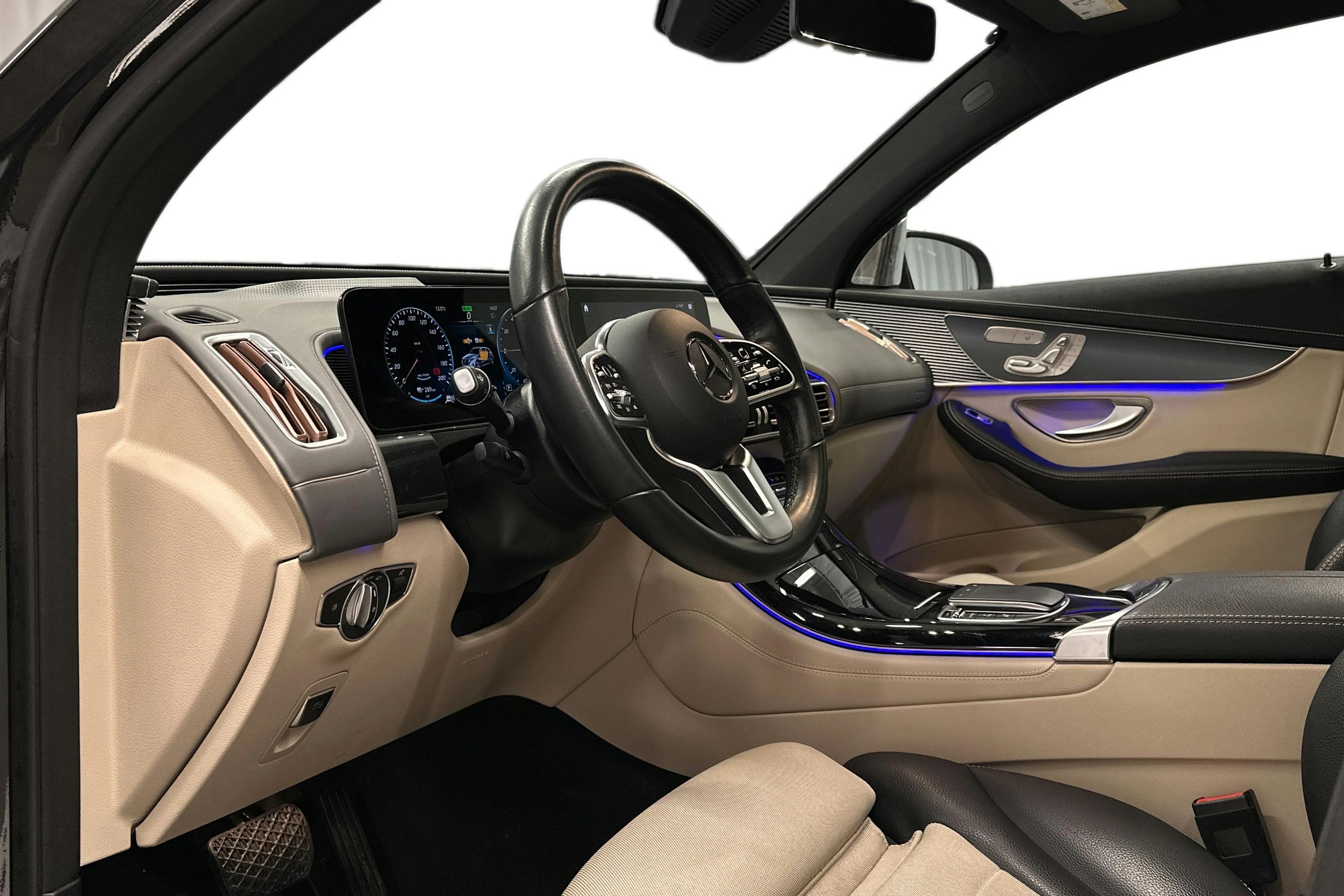 harmaa Mercedes-Benz EQC 2021 kuva 7.