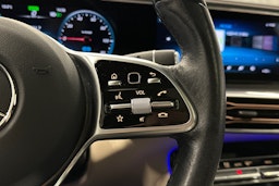 harmaa Mercedes-Benz EQC 2021 kuva 15.