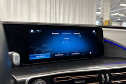 harmaa Mercedes-Benz EQC 2021 kuva 20.