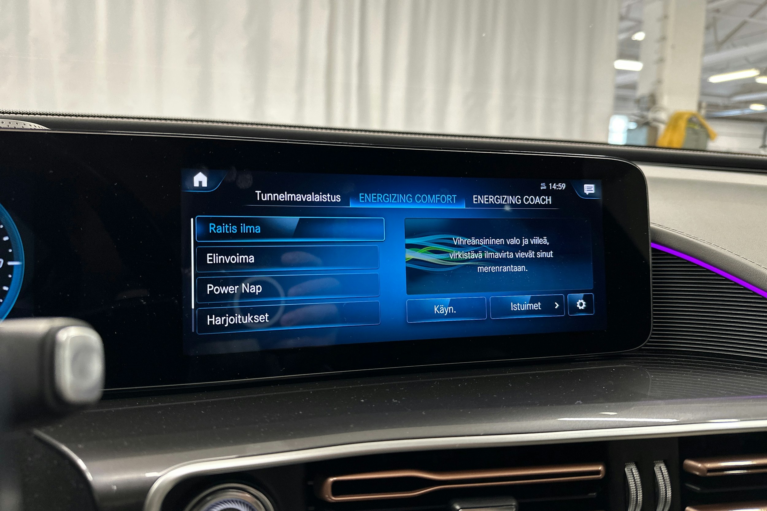 harmaa Mercedes-Benz EQC 2021 kuva 23.