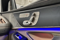 harmaa Mercedes-Benz EQC 2021 kuva 30.