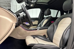 harmaa Mercedes-Benz EQC 2021 kuva 32.