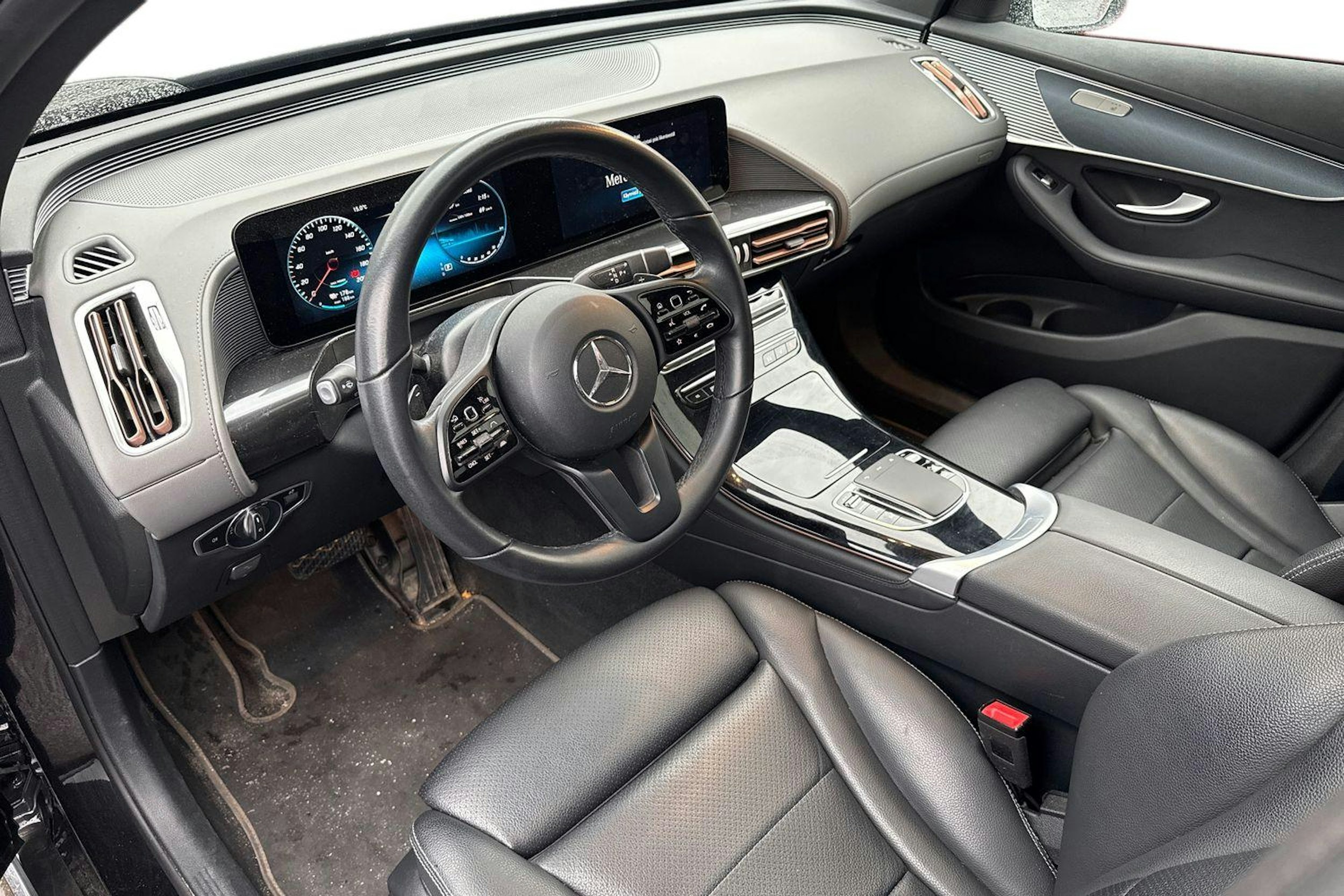 musta Mercedes-Benz EQC 2021 kuva 3.