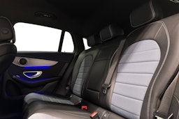 musta Mercedes-Benz EQC 2021 kuva 10.