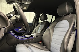 musta Mercedes-Benz EQC 2021 kuva 17.