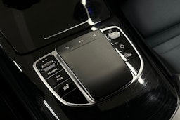 musta Mercedes-Benz EQC 2021 kuva 32.