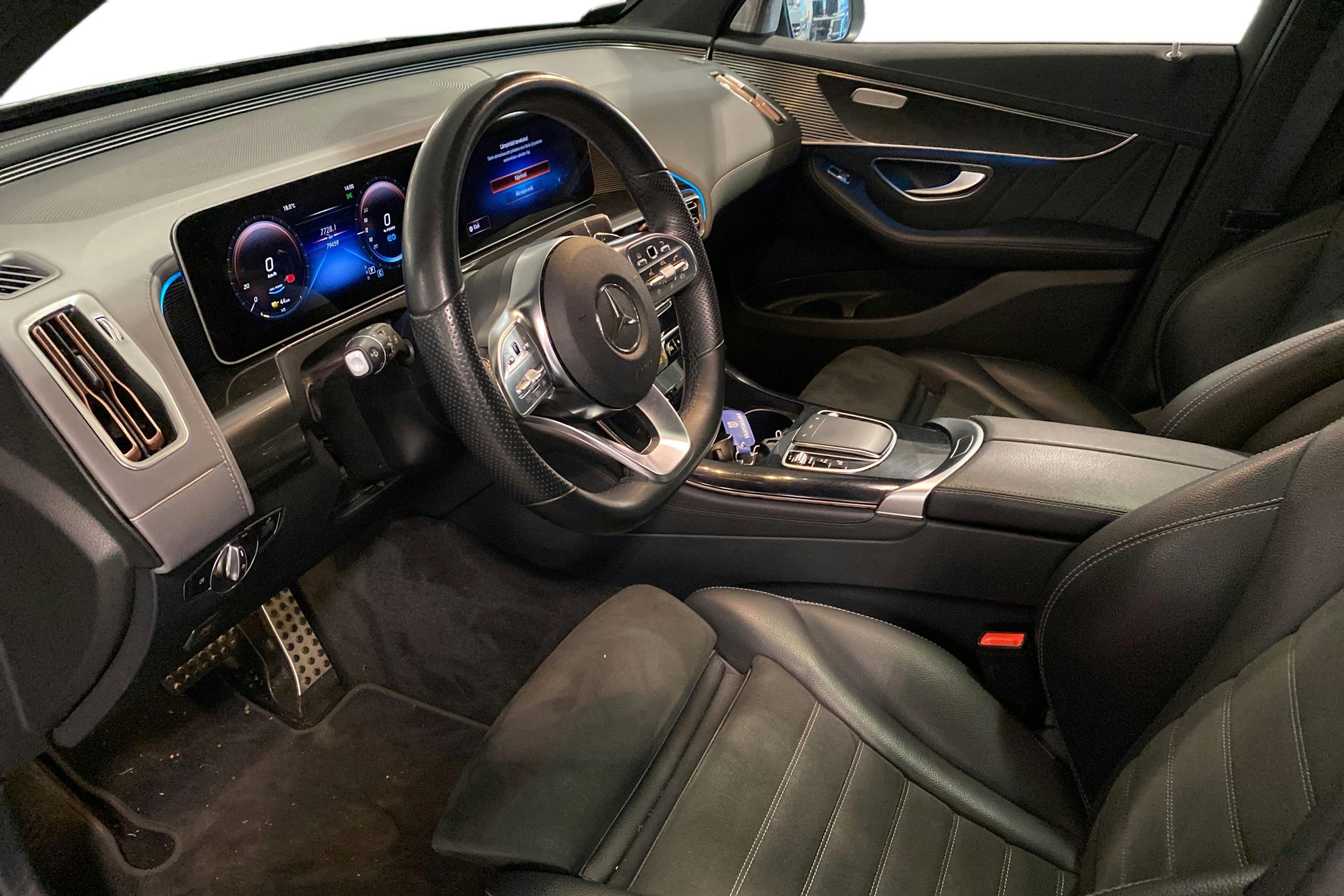 harmaa Mercedes-Benz EQC 2021 kuva 7.