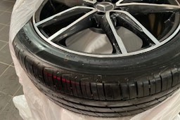 harmaa Mercedes-Benz EQC 2021 kuva 17.