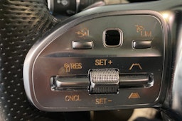 harmaa Mercedes-Benz EQC 2021 kuva 21.