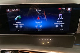 harmaa Mercedes-Benz EQC 2021 kuva 24.