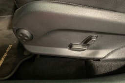 harmaa Mercedes-Benz EQC 2021 kuva 25.