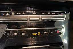 harmaa Mercedes-Benz EQC 2021 kuva 26.