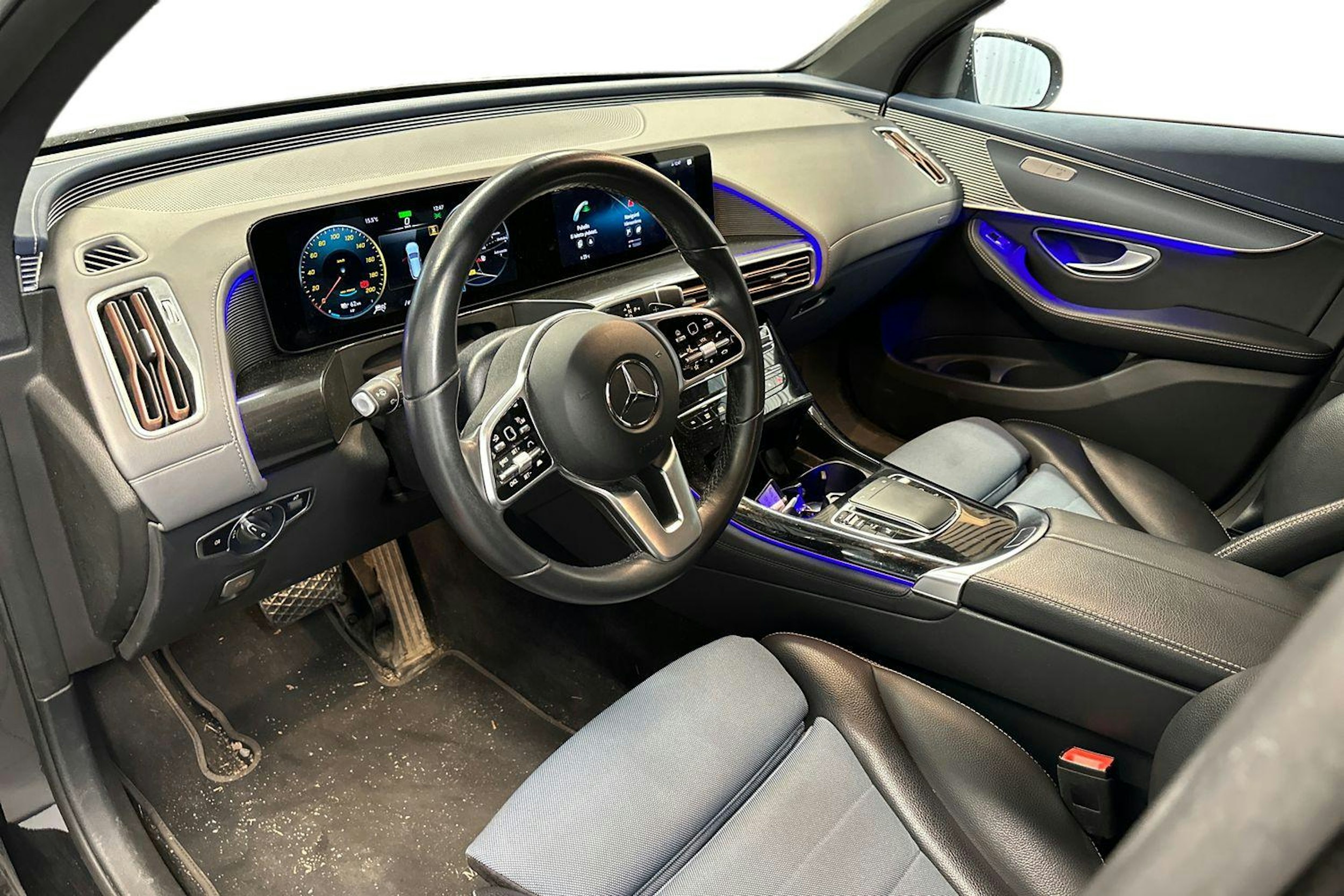 musta Mercedes-Benz EQC 2021 kuva 3.