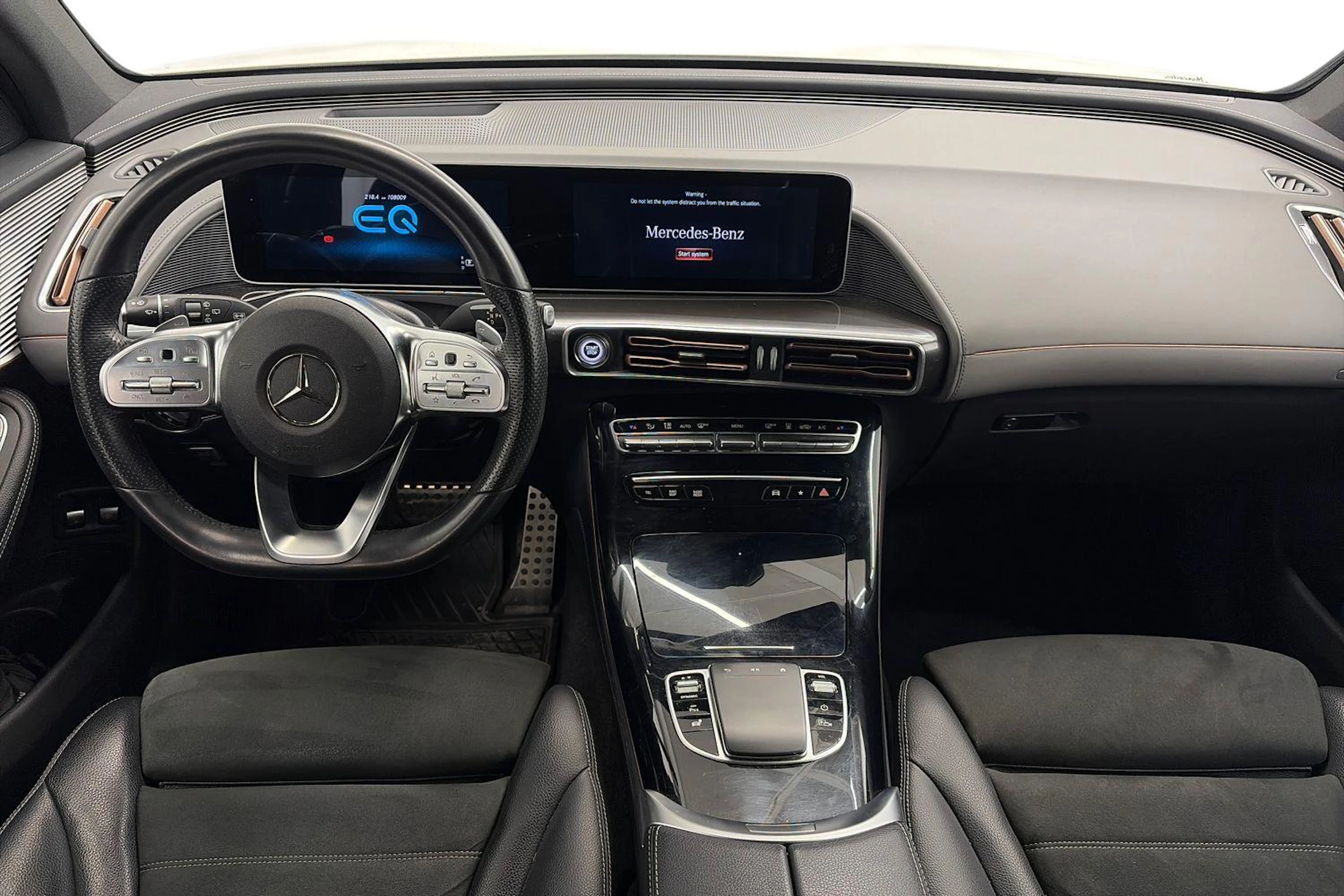 valkoinen Mercedes-Benz EQC 2021 kuva 9.