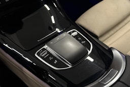 musta Mercedes-Benz EQC 2021 kuva 27.