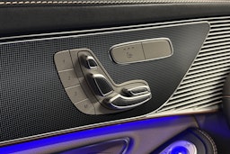 musta Mercedes-Benz EQC 2021 kuva 28.