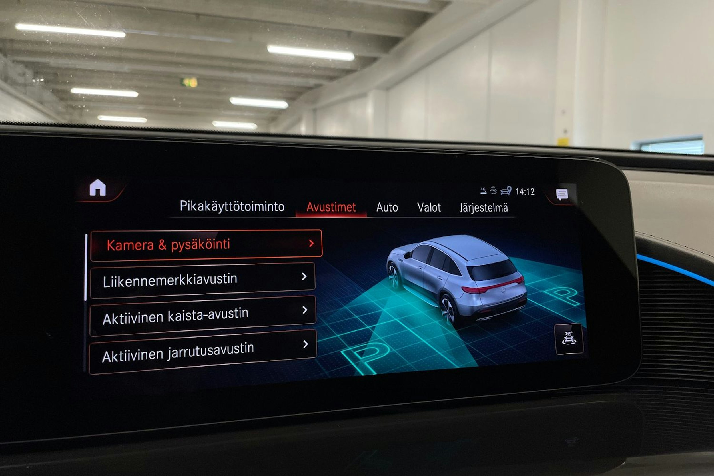 harmaa Mercedes-Benz EQC 2021 kuva 21.