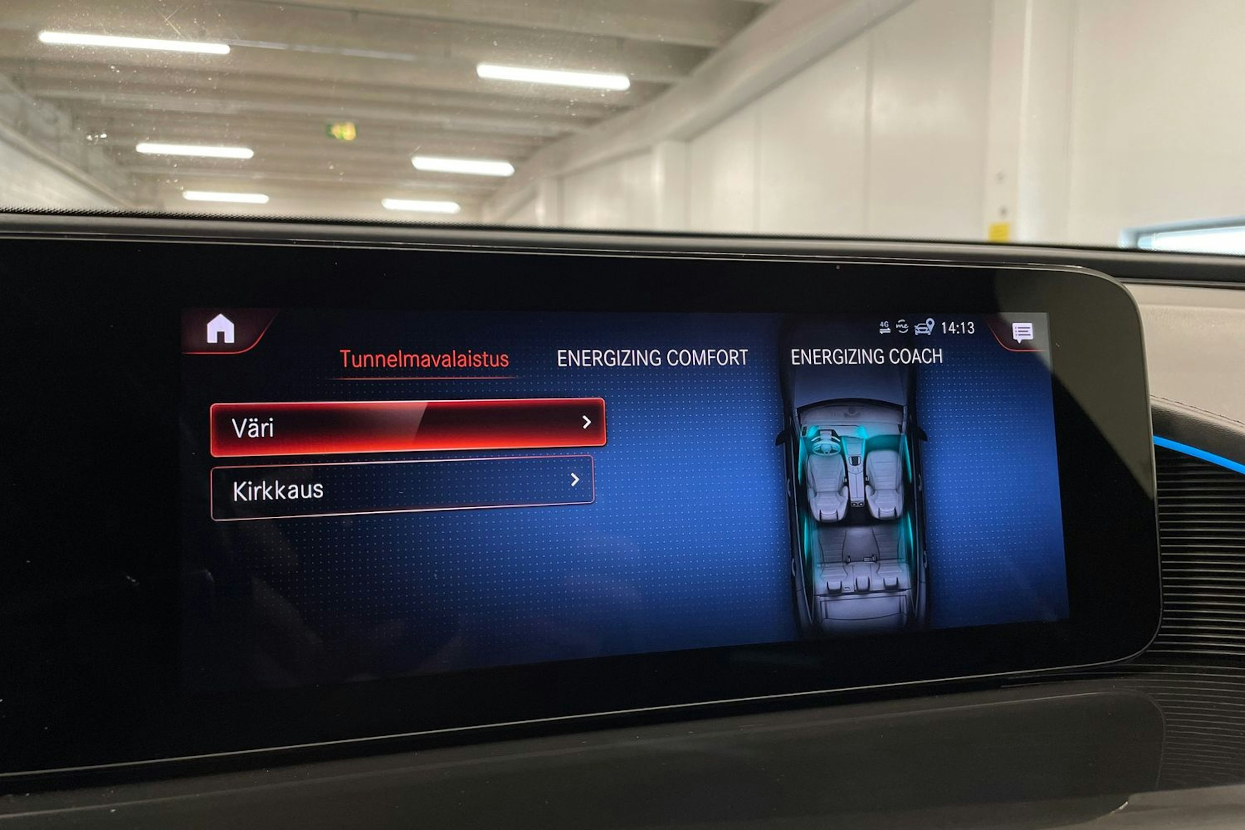 harmaa Mercedes-Benz EQC 2021 kuva 24.