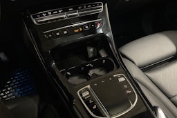 harmaa Mercedes-Benz EQC 2021 kuva 27.