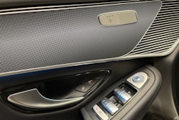 harmaa Mercedes-Benz EQC 2021 kuva 32.