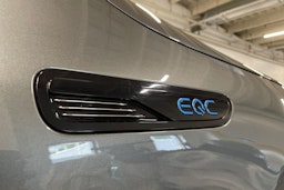 harmaa Mercedes-Benz EQC 2021 kuva 39.