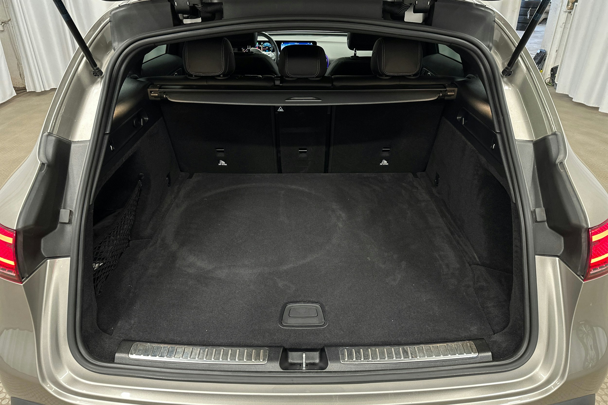 hopea Mercedes-Benz EQC 2022 kuva 14.