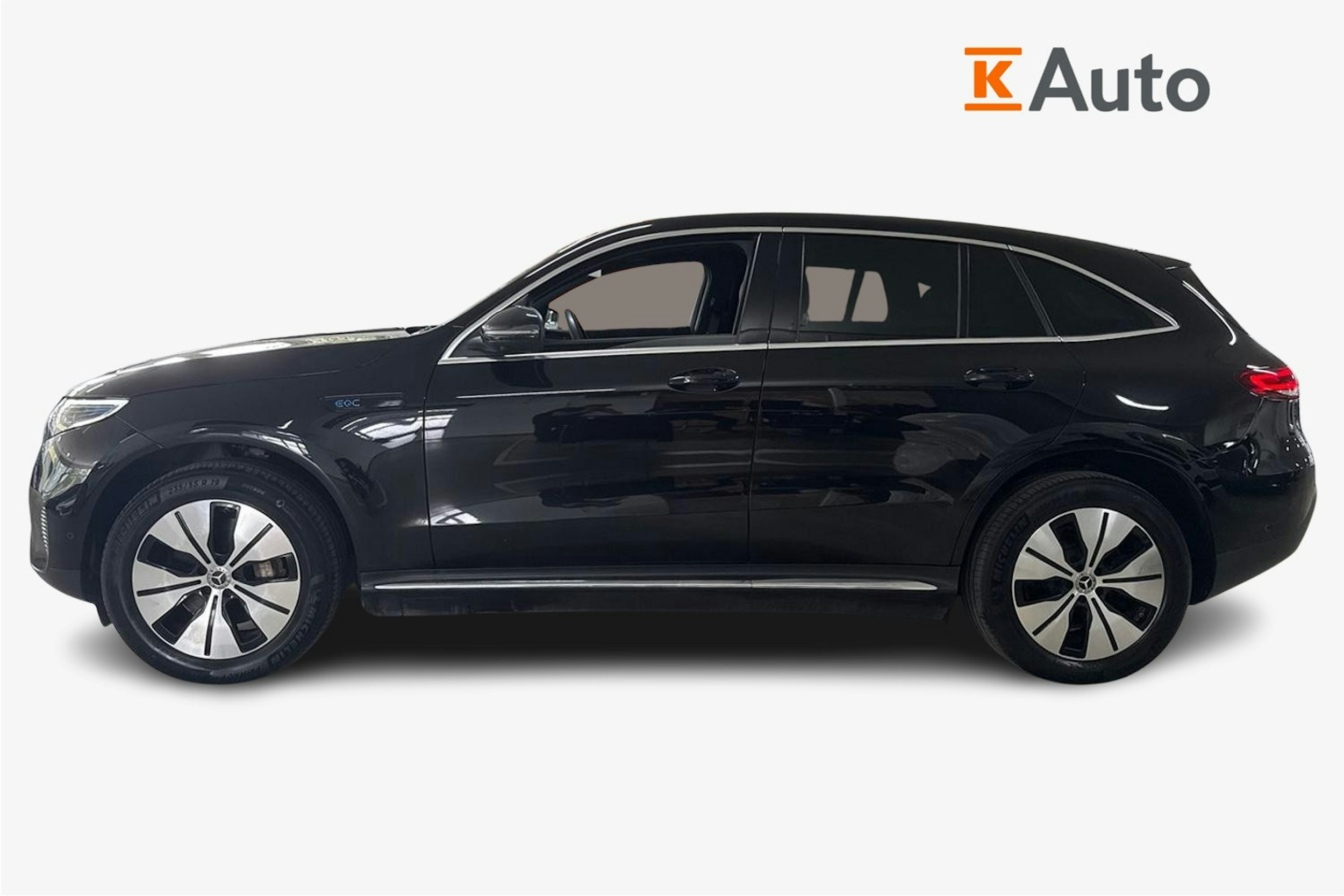 musta Mercedes-Benz EQC 2022 kuva 8.