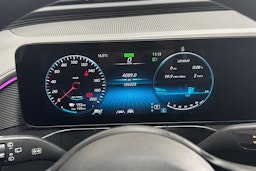 musta Mercedes-Benz EQC 2022 kuva 16.
