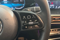 musta Mercedes-Benz EQC 2022 kuva 18.