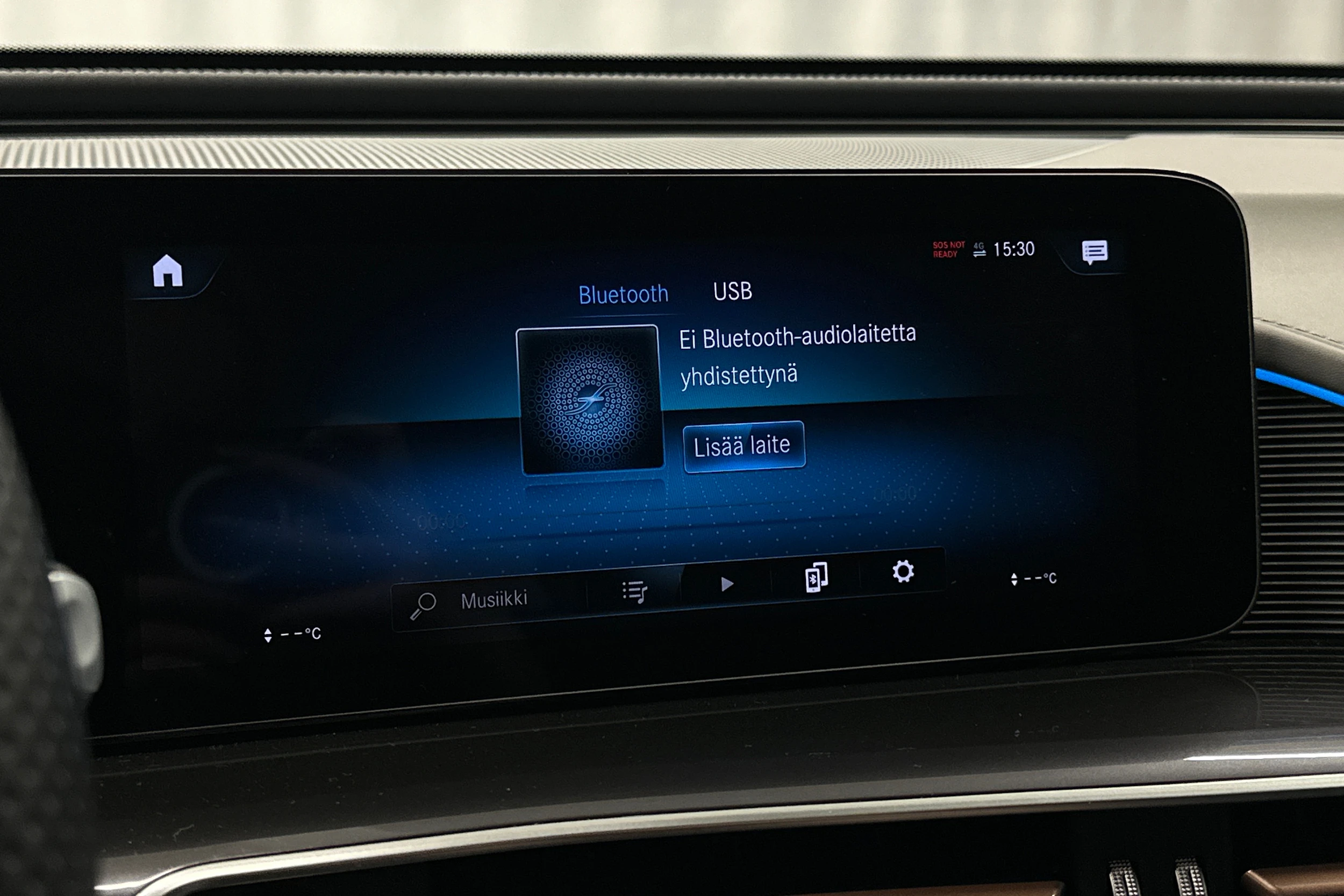 Musta Mercedes-Benz EQC 2022 kuva 22.