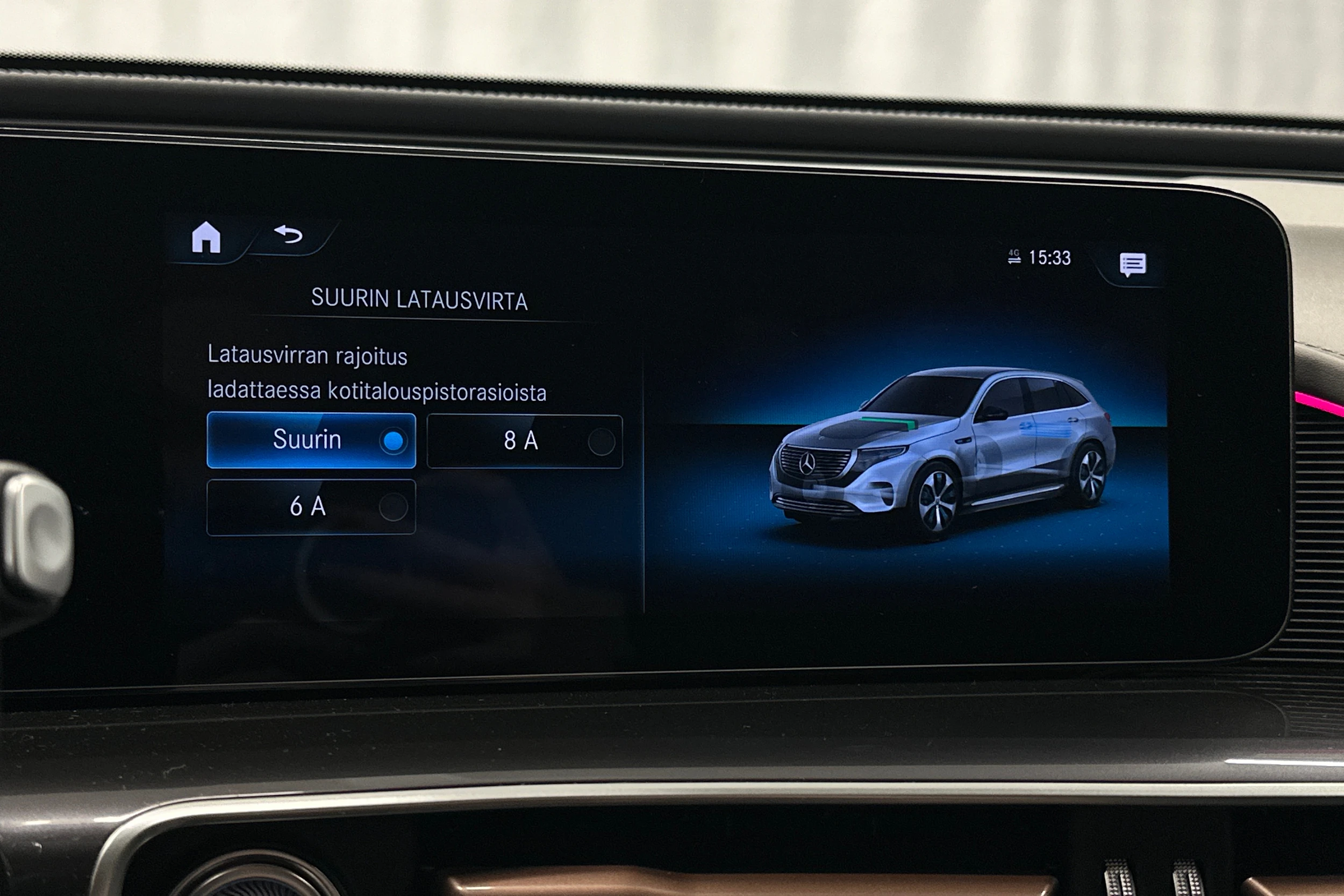 Musta Mercedes-Benz EQC 2022 kuva 25.