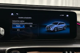 Musta Mercedes-Benz EQC 2022 kuva 25.