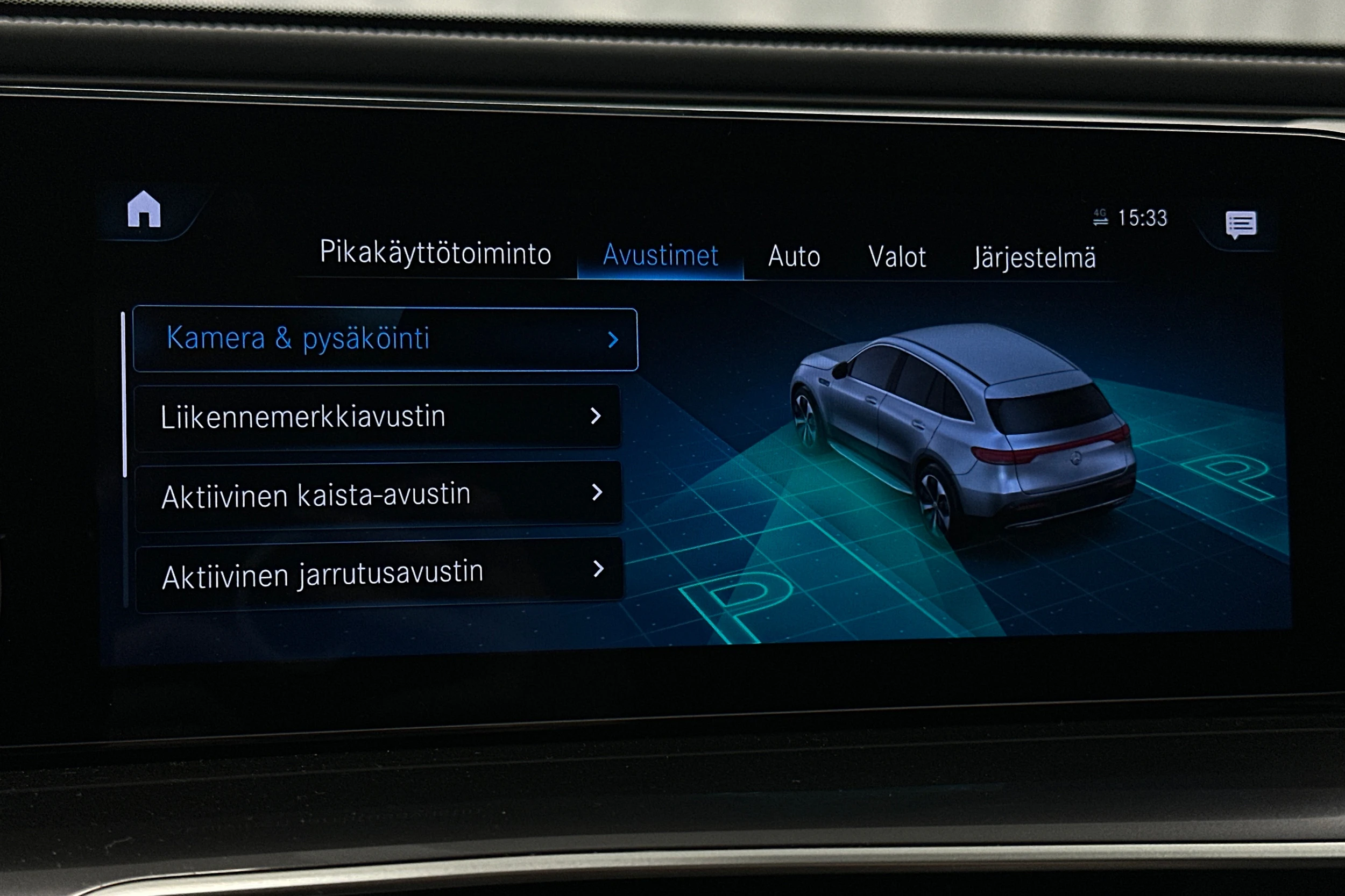 Musta Mercedes-Benz EQC 2022 kuva 26.