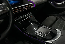 Musta Mercedes-Benz EQC 2022 kuva 30.