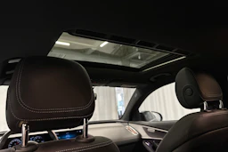 Musta Mercedes-Benz EQC 2022 kuva 33.