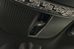 Musta Mercedes-Benz EQC 2022 kuva 34.