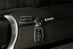 Musta Mercedes-Benz EQC 2022 kuva 38.