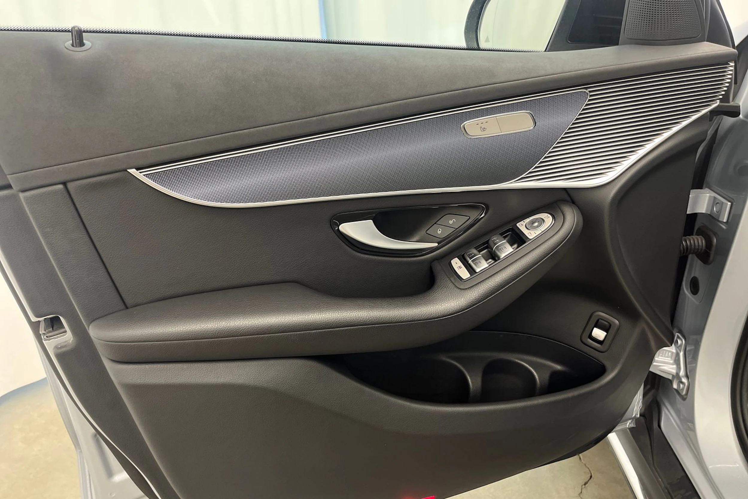 hopea Mercedes-Benz EQC 2022 kuva 13.