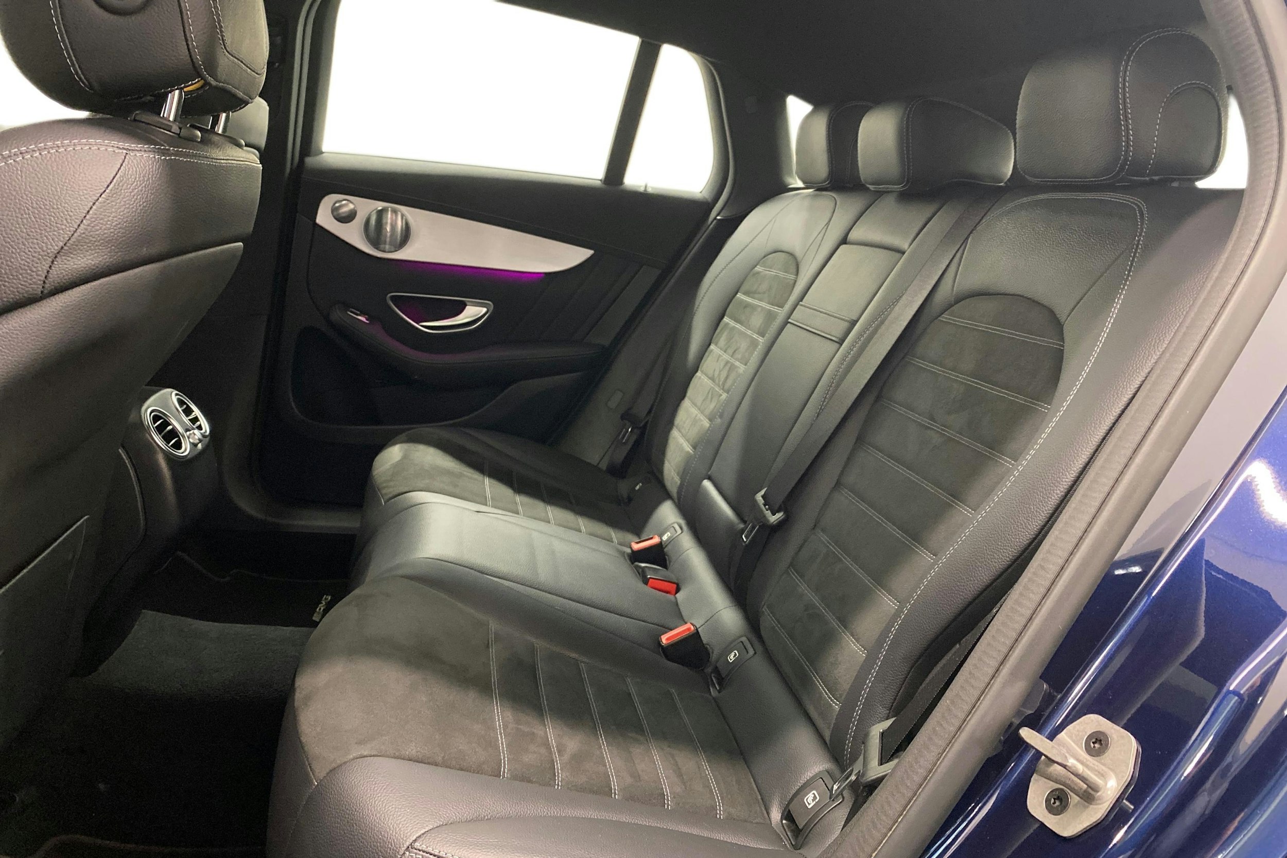 met. sininen Mercedes-Benz EQC 2022 kuva 8.