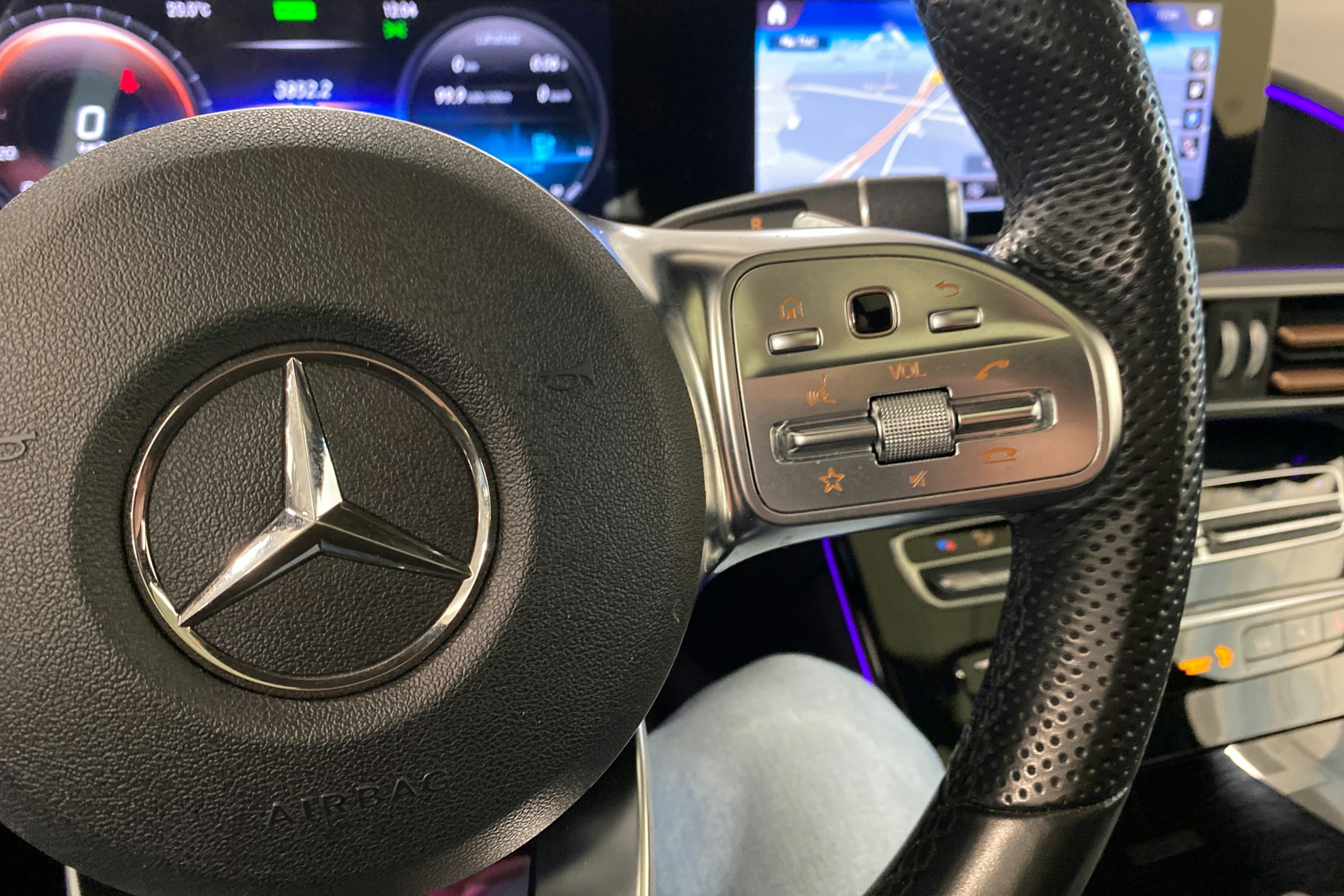 met. sininen Mercedes-Benz EQC 2022 kuva 12.