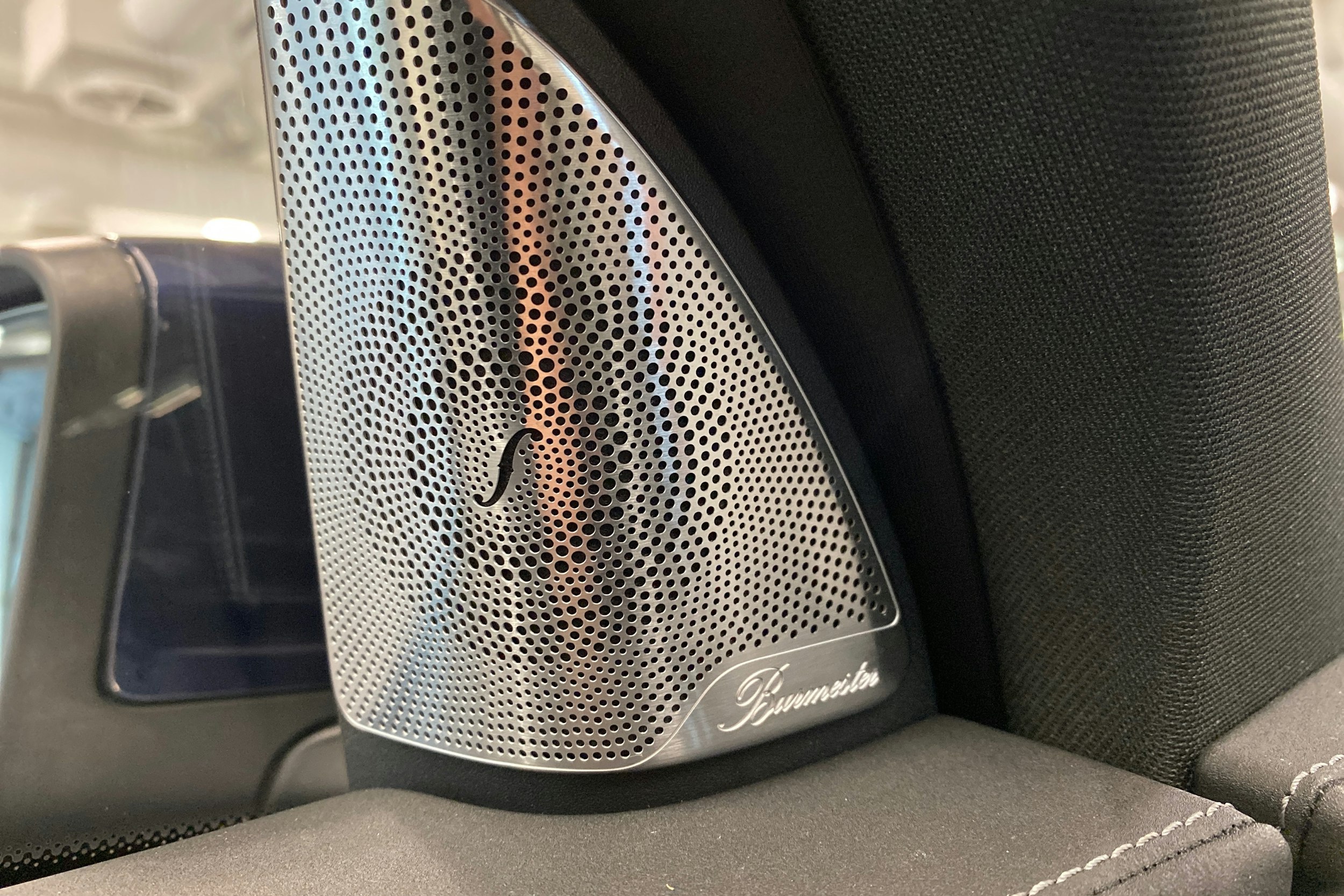 met. sininen Mercedes-Benz EQC 2022 kuva 16.