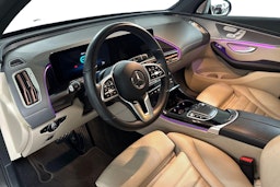Musta Mercedes-Benz EQC 2022 kuva 6.