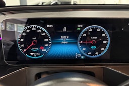 Musta Mercedes-Benz EQC 2022 kuva 17.