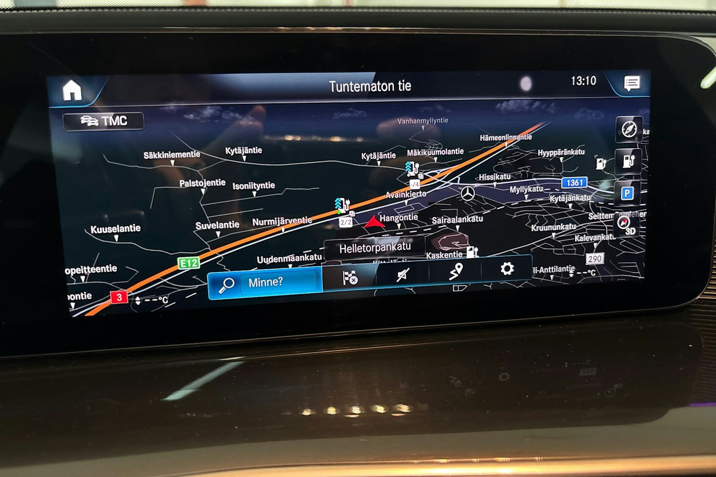 Musta Mercedes-Benz EQC 2022 kuva 19.