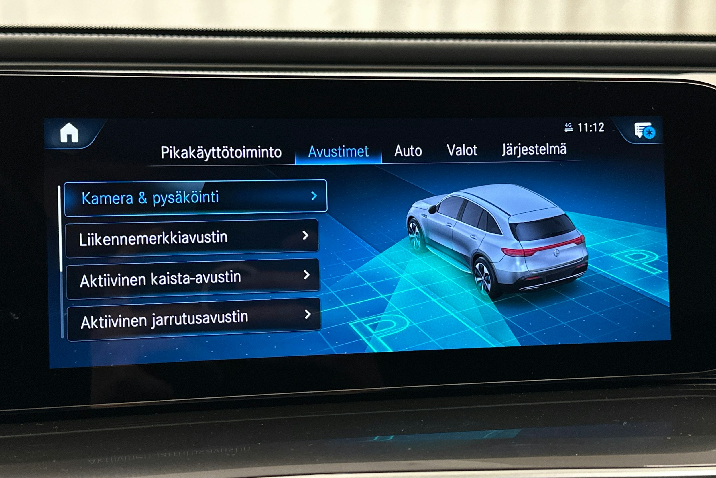 harmaa Mercedes-Benz EQC 2022 kuva 28.